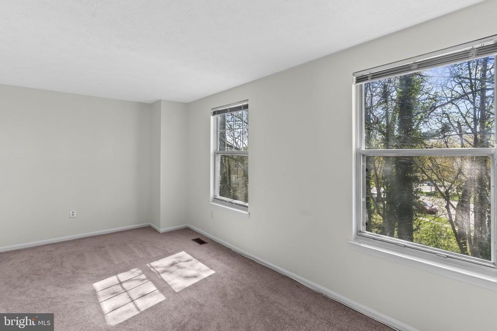 Image 11 of property listing at 246 RED JADE DR #13-5, Upper Marlboro, MD 20774