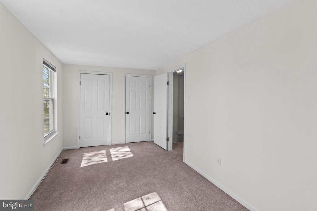 Image 12 of property listing at 246 RED JADE DR #13-5, Upper Marlboro, MD 20774