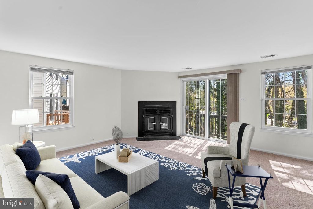 Image 4 of property listing at 246 RED JADE DR #13-5, Upper Marlboro, MD 20774