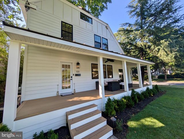 101 W OAK AVE, Moorestown, NJ 08057