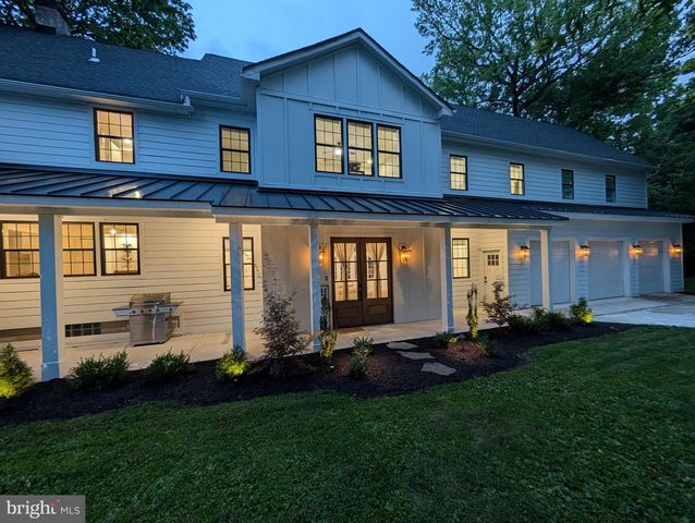 101 W OAK AVE, Moorestown, NJ 08057