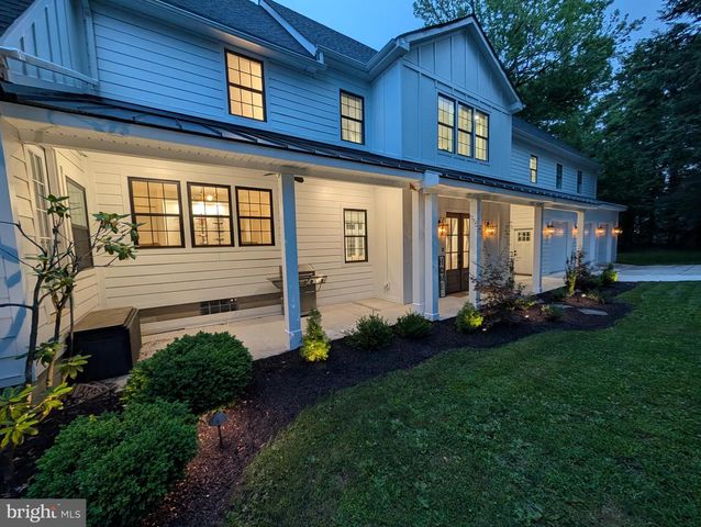 101 W OAK AVE, Moorestown, NJ 08057