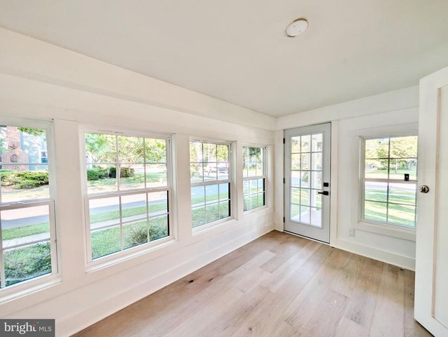 101 W OAK AVE, Moorestown, NJ 08057