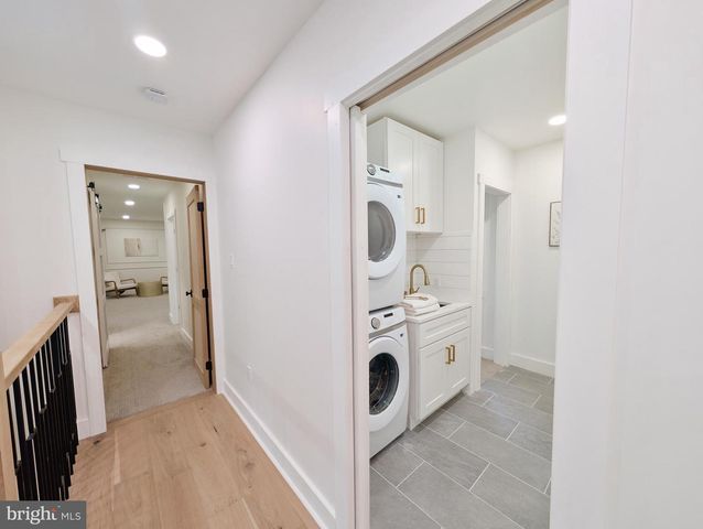101 W OAK AVE, Moorestown, NJ 08057