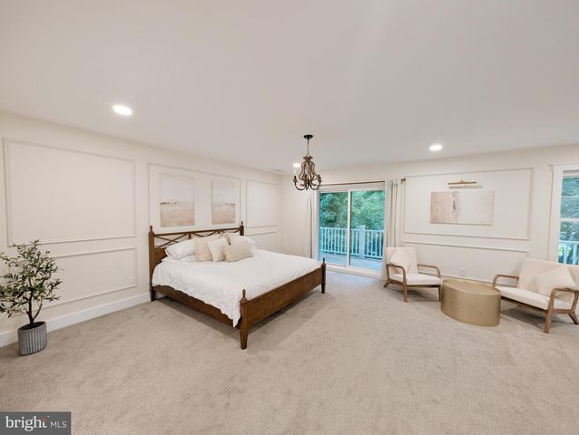 101 W OAK AVE, Moorestown, NJ 08057