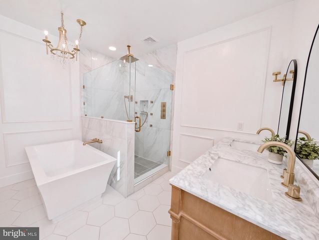 101 W OAK AVE, Moorestown, NJ 08057
