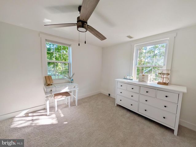 101 W OAK AVE, Moorestown, NJ 08057