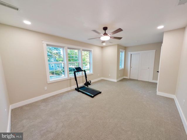 101 W OAK AVE, Moorestown, NJ 08057