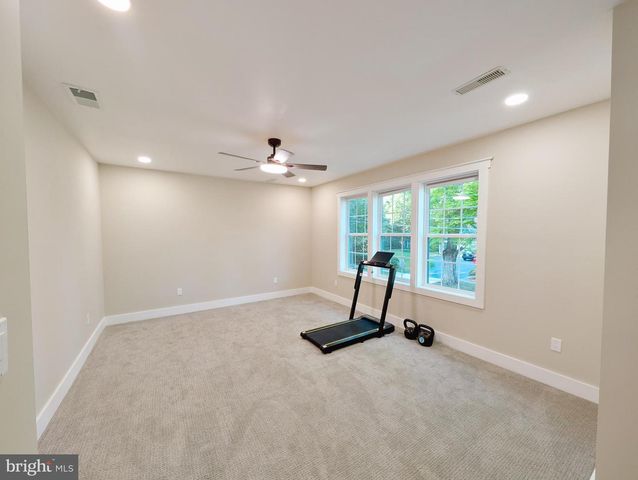 101 W OAK AVE, Moorestown, NJ 08057