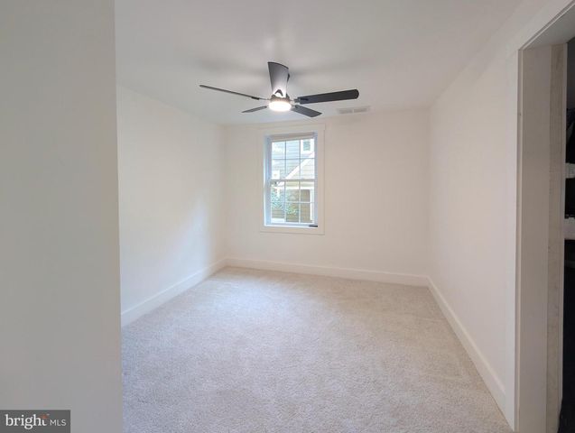 101 W OAK AVE, Moorestown, NJ 08057