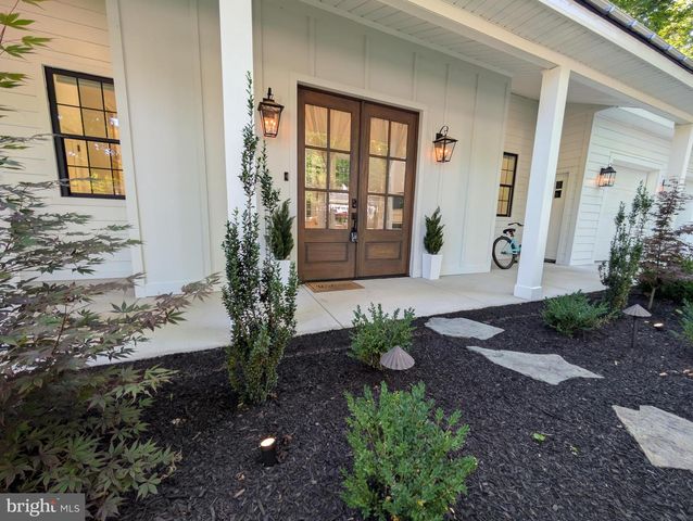 101 W OAK AVE, Moorestown, NJ 08057