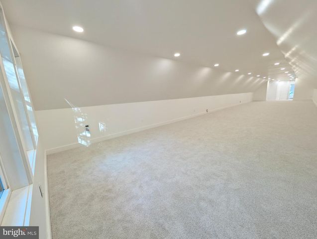 101 W OAK AVE, Moorestown, NJ 08057