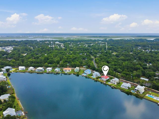286 Eagle Pass Dr., Murrells Inlet, SC 29576