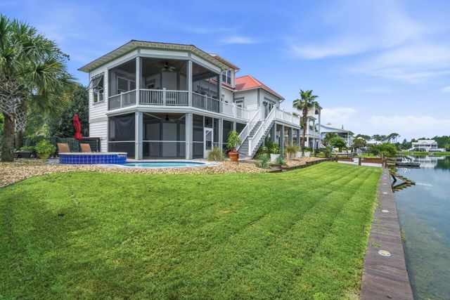 286 Eagle Pass Dr., Murrells Inlet, SC 29576