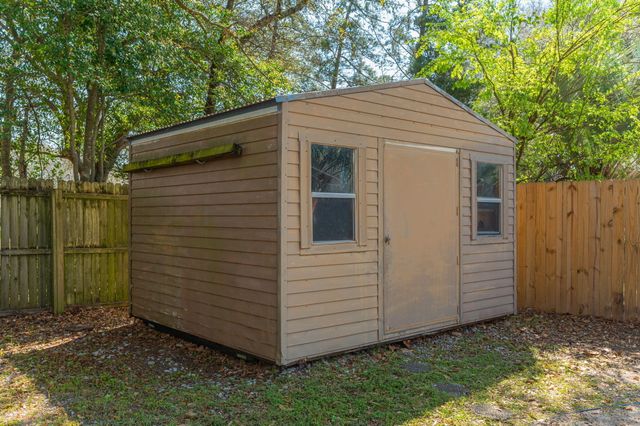 604 Huck Finn Lane, Crestview, FL 32536