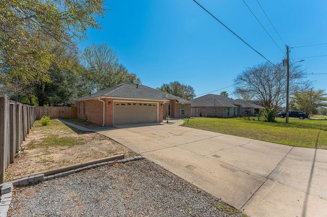 604 Huck Finn Lane, Crestview, FL 32536