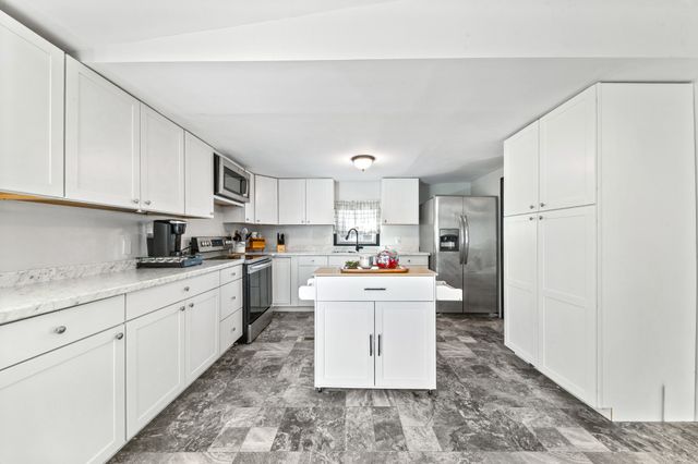 132 Amber Lynn Cir, Columbia, TN 38401