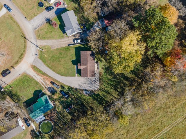 132 Amber Lynn Cir, Columbia, TN 38401