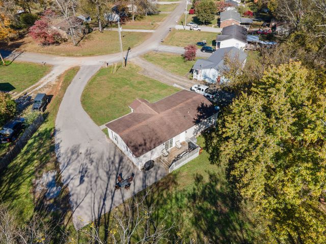 132 Amber Lynn Cir, Columbia, TN 38401