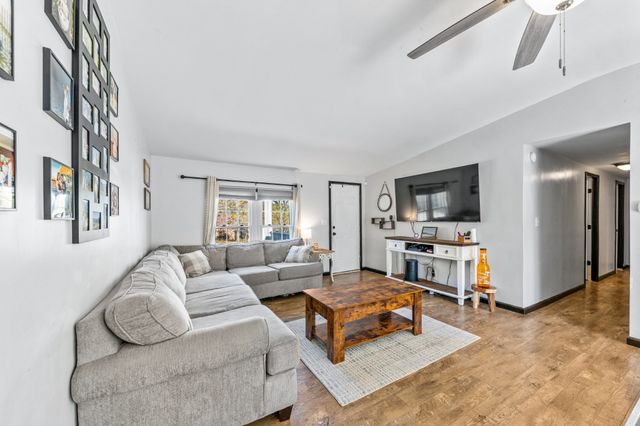 132 Amber Lynn Cir, Columbia, TN 38401