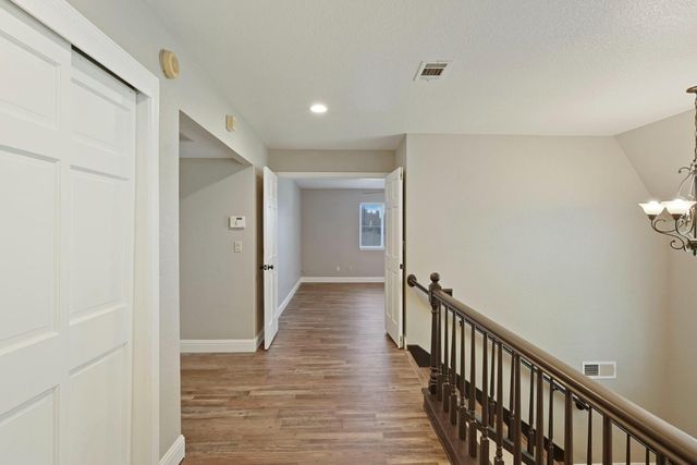 230 River Oaks Dr, Lodi, CA 95240