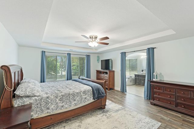 230 River Oaks Dr, Lodi, CA 95240