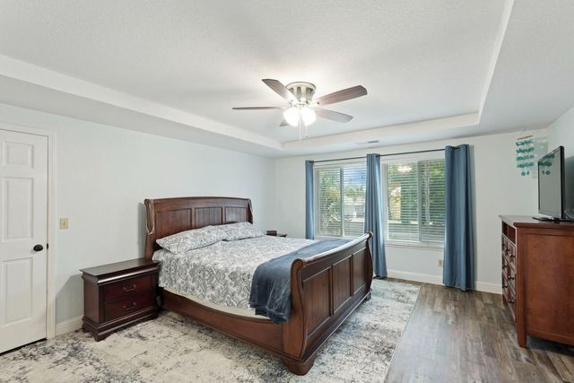 230 River Oaks Dr, Lodi, CA 95240