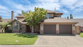 230 River Oaks Dr, Lodi, CA 95240