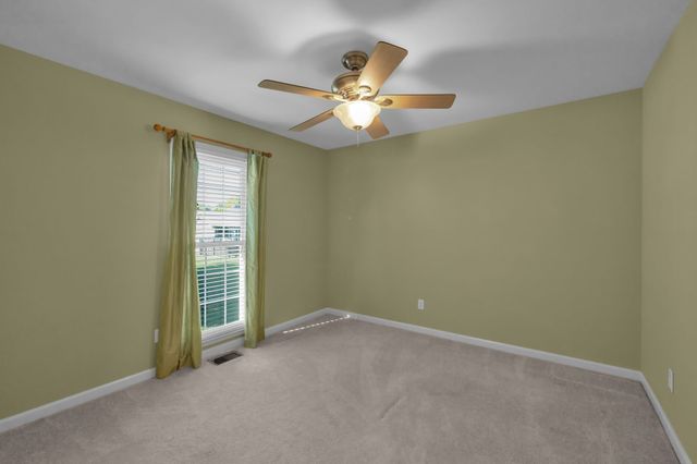 351 Jones Mill Rd, La Vergne, TN 37086