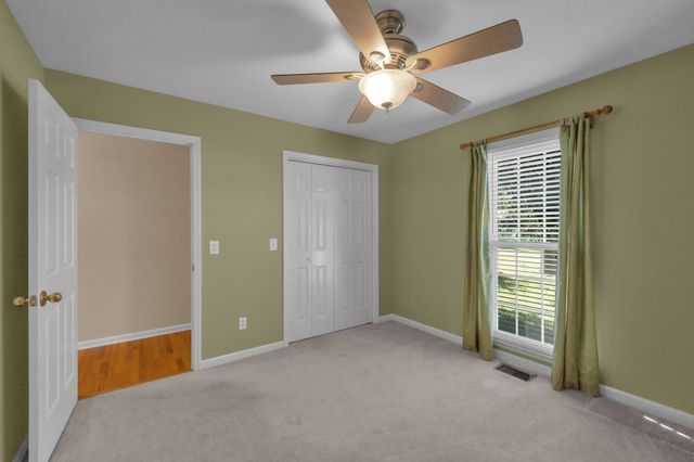 351 Jones Mill Rd, La Vergne, TN 37086