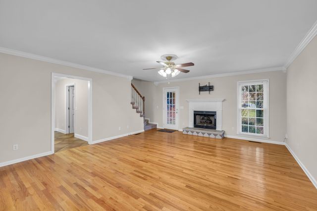 351 Jones Mill Rd, La Vergne, TN 37086