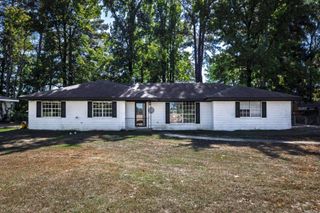 2701 Lynwood Drive, Arkadelphia, AR 71923