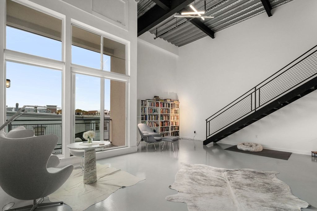 950 Broadway 14, Chelsea, MA 02150