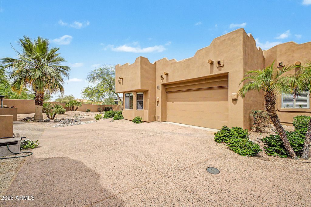 6540 E REDMONT Drive 11, Mesa, AZ 85215