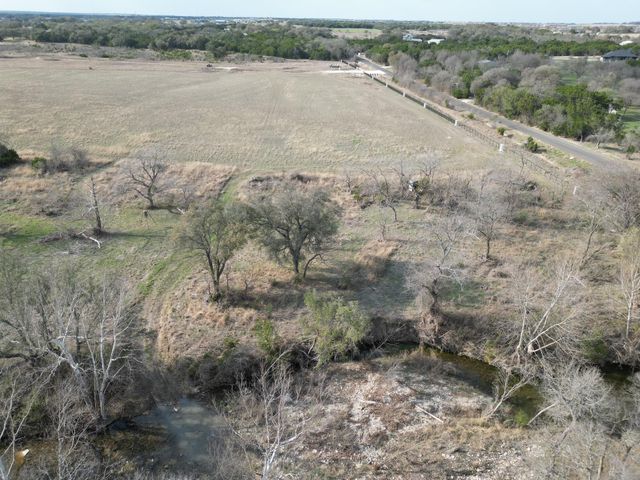 101 Scotty LN, Liberty Hill, TX 78642