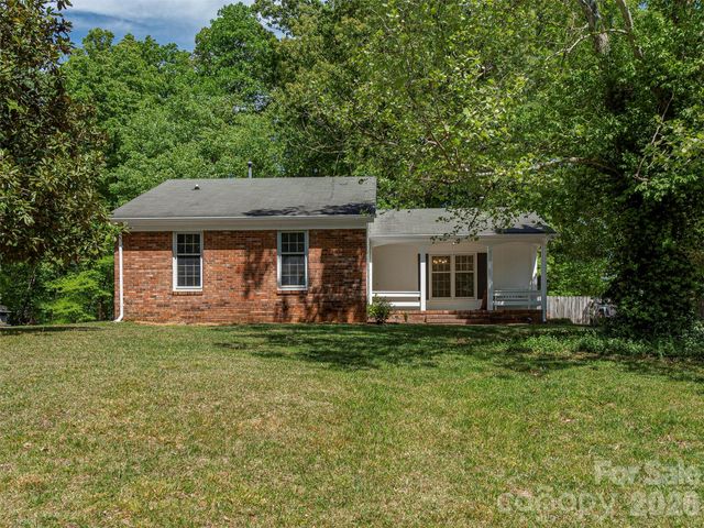 517 Fence Post Lane, Matthews, NC 28105