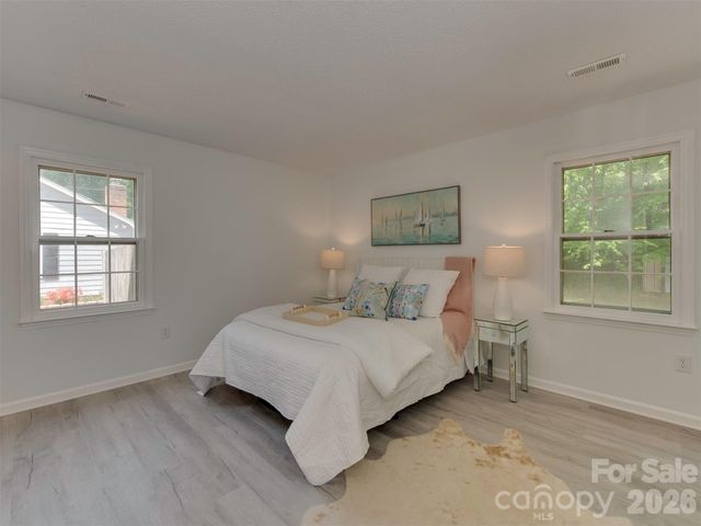 517 Fence Post Lane, Matthews, NC 28105