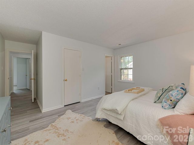 517 Fence Post Lane, Matthews, NC 28105