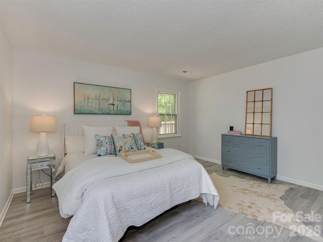 517 Fence Post Lane, Matthews, NC 28105