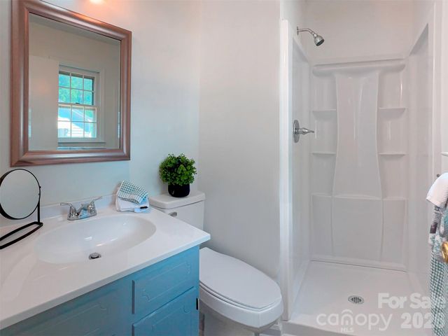 517 Fence Post Lane, Matthews, NC 28105