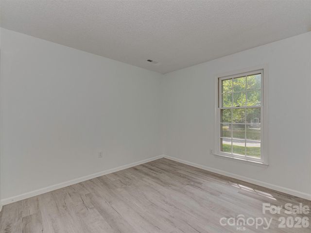 517 Fence Post Lane, Matthews, NC 28105