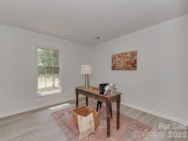 517 Fence Post Lane, Matthews, NC 28105