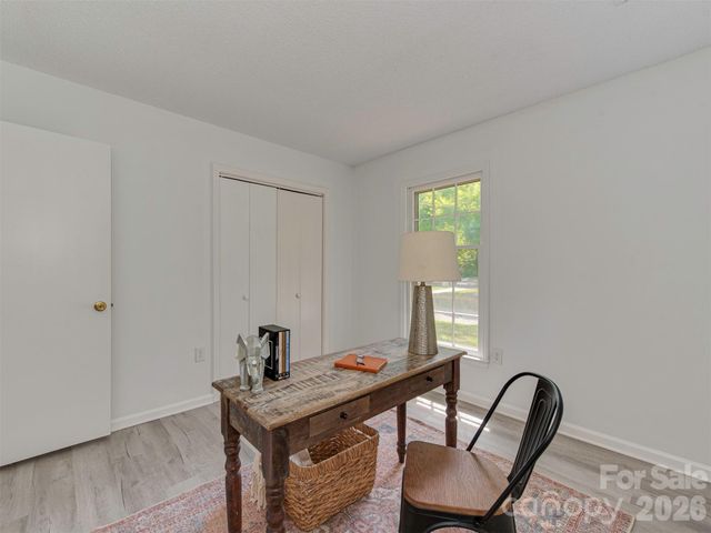 517 Fence Post Lane, Matthews, NC 28105