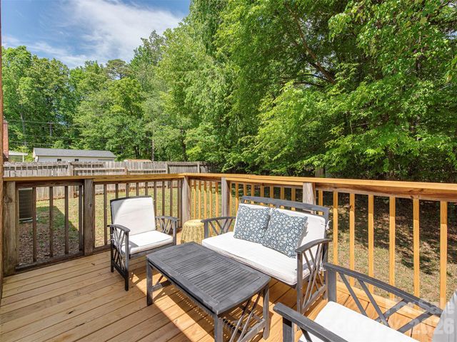 517 Fence Post Lane, Matthews, NC 28105