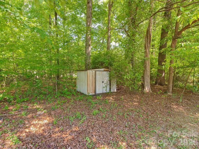 517 Fence Post Lane, Matthews, NC 28105