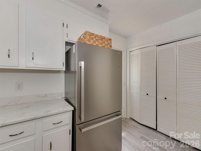 517 Fence Post Lane, Matthews, NC 28105