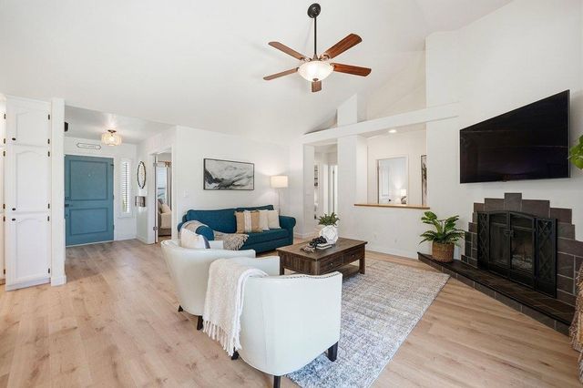 2140 Calistoga Drive, Hollister, CA 95023