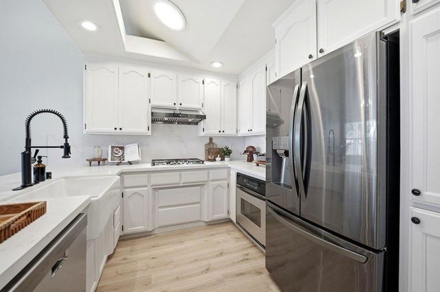 2140 Calistoga Drive, Hollister, CA 95023