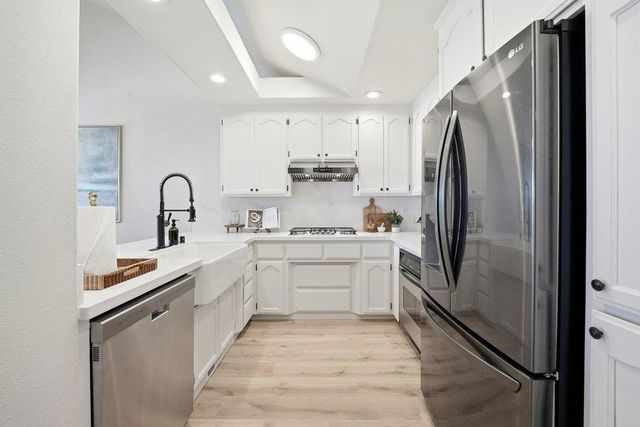 2140 Calistoga Drive, Hollister, CA 95023