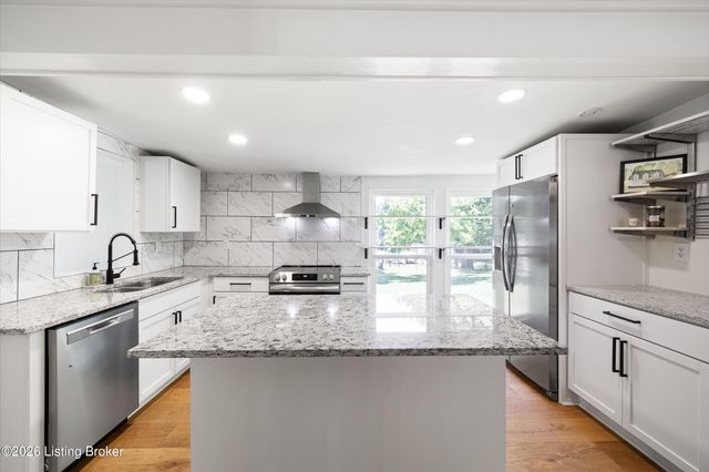 6306 S Watterson Trail, Louisville, KY 40291